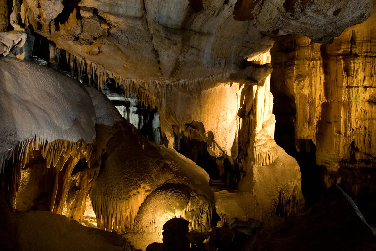 Crystal Cave Kupang Ticket Prices and Budget Guide