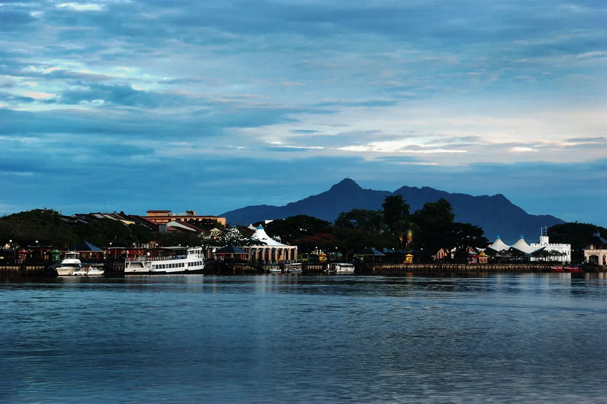 1-Day Kuching Waterfront Nature Walk Route Itinerary
