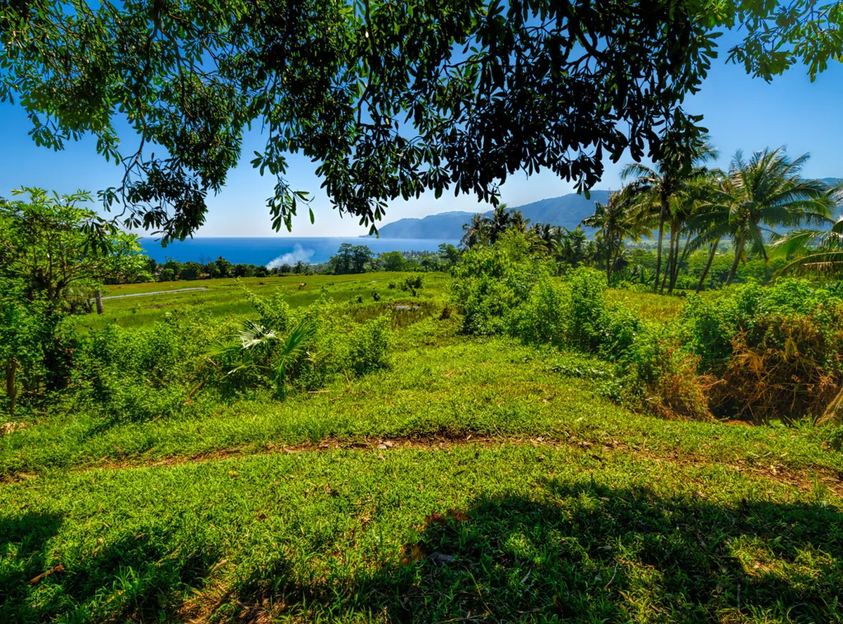 Free coastal views at Sandakan Harbour: Budget Guide