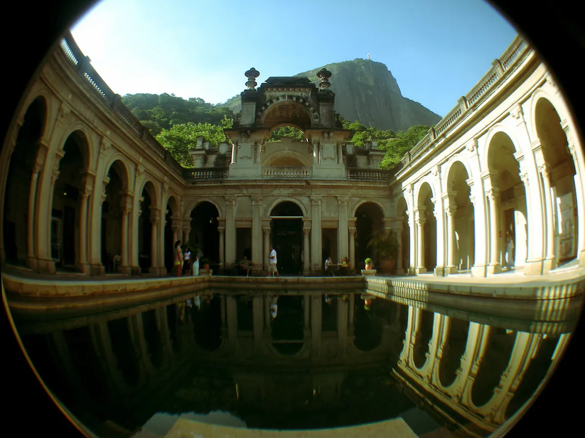 Free Walking Trail to The Mansion: Baguio Budget Guide