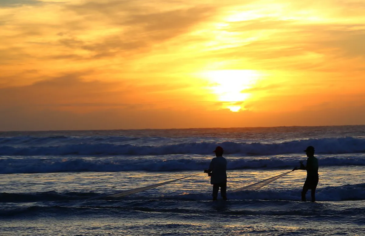 Mindoro Beach Vigan Sunset Guide: Best Times to Visit